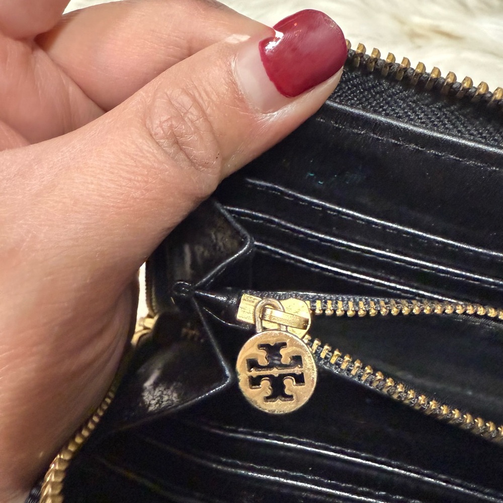 🔥SALE🔥Authentic Tory Burch Black Leather Long Wallet - Picture 9 of 13